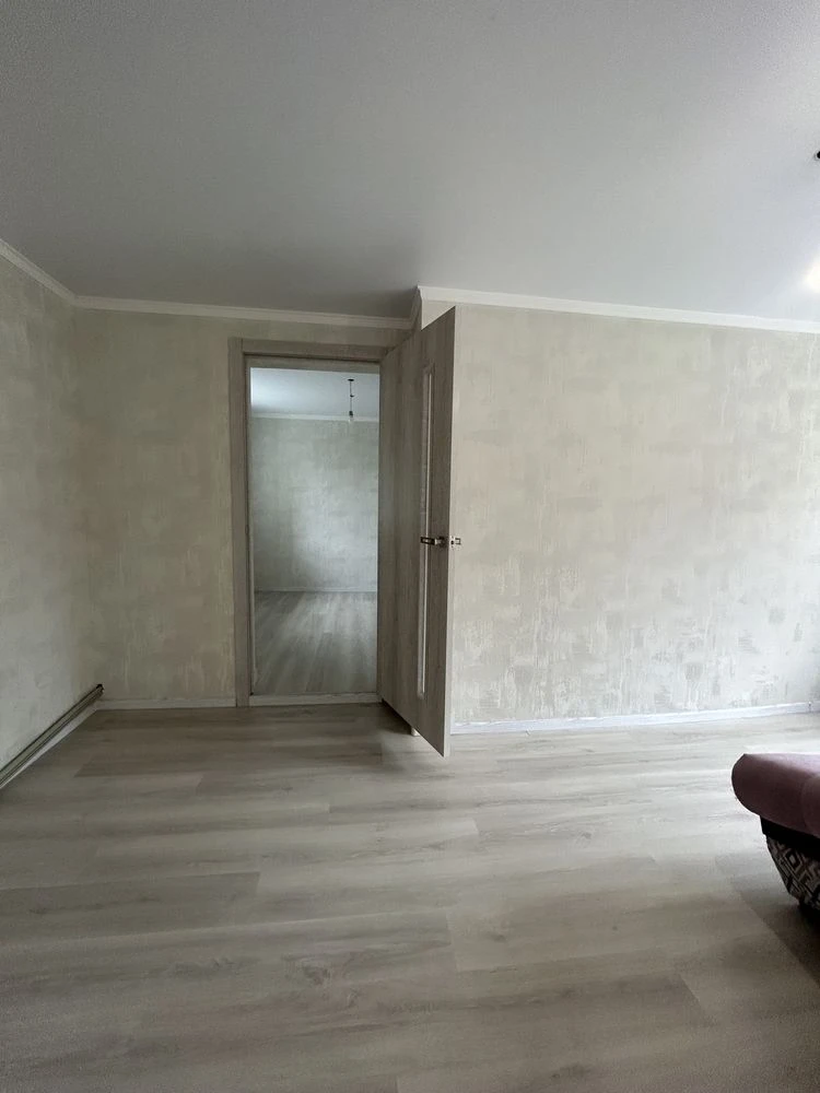Продам частину будинку з капітальним ремонтом, р-н унів. Огі