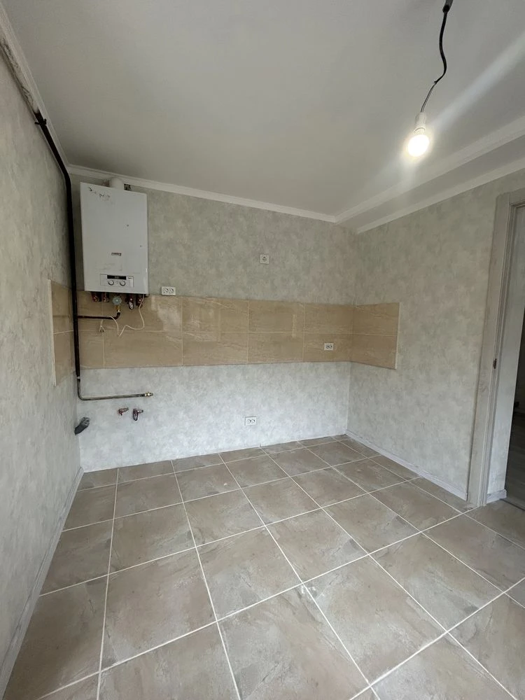 Продам частину будинку з капітальним ремонтом, р-н унів. Огі
