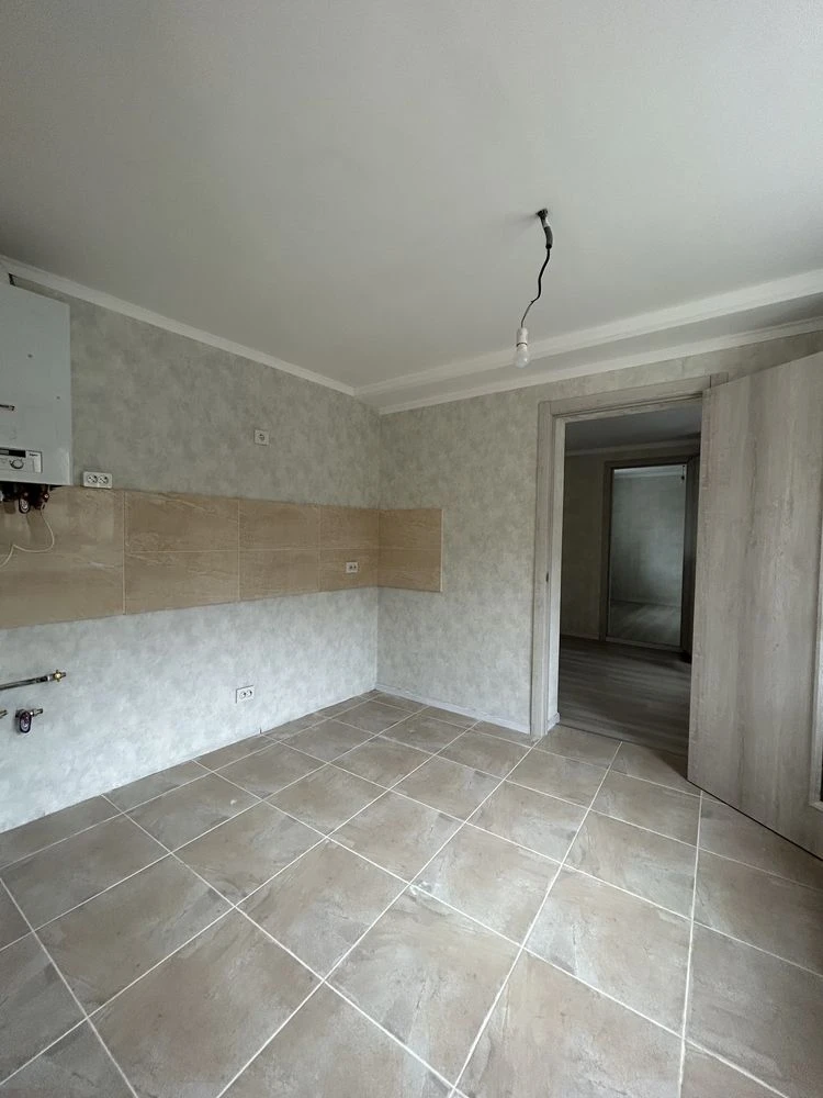 Продам частину будинку з капітальним ремонтом, р-н унів. Огі