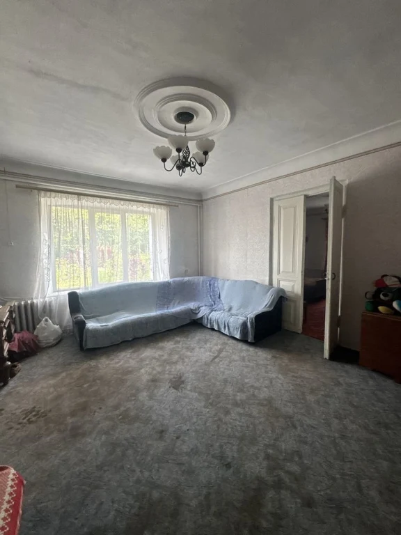Продається частина будинку в місті