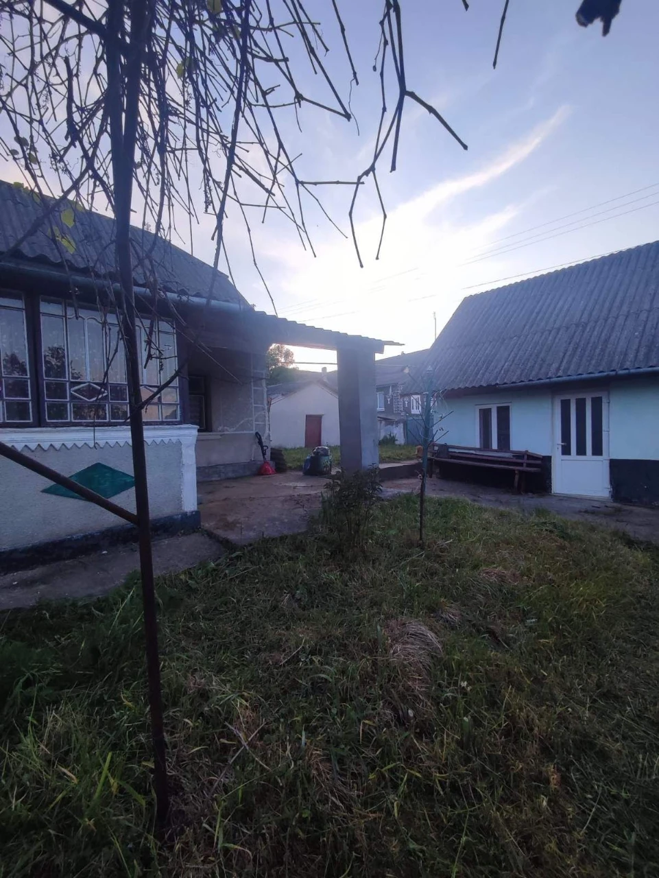 Продається будинок та зем. ділянка
