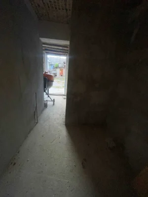 Продається будинку з господарською будівлею. Польські фільва