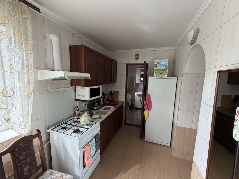 Продам будинок поряд з містом