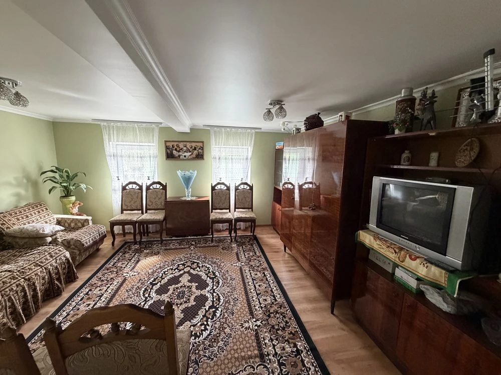 Продам будинок поряд з містом