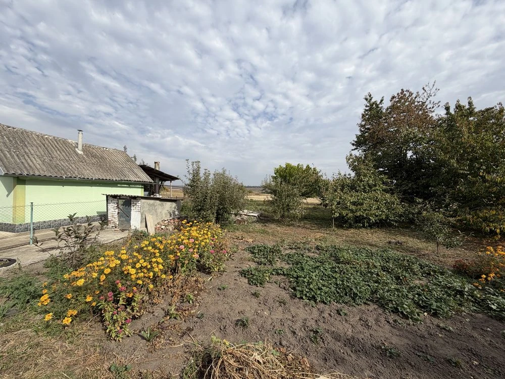 Продам будинок поряд з містом
