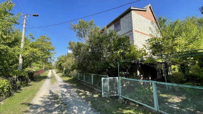 Продам дачу біля р.Дністер