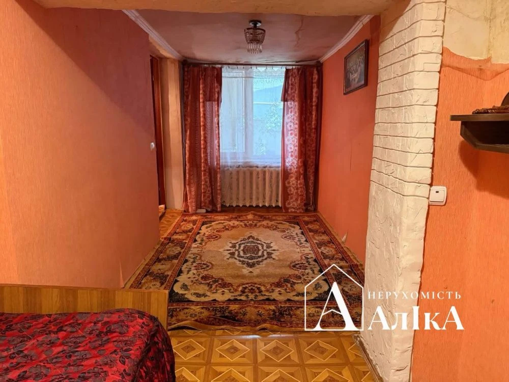 В продажі частина будинку
