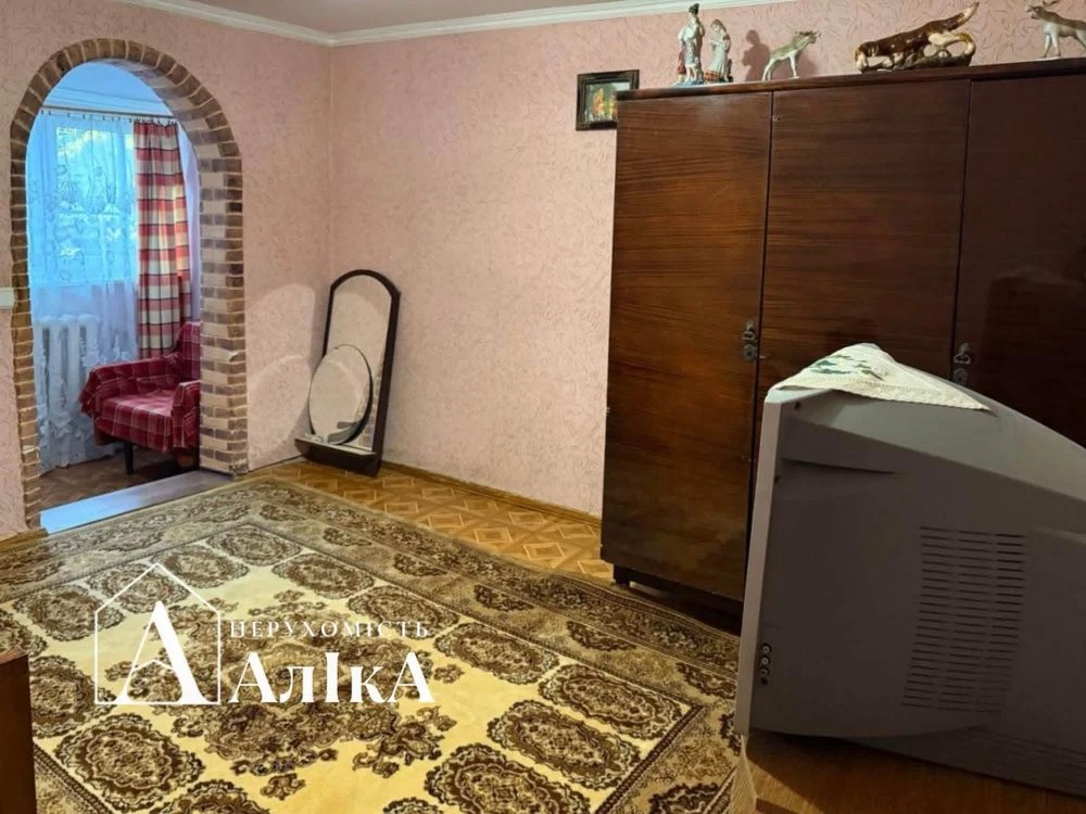 В продажі частина будинку
