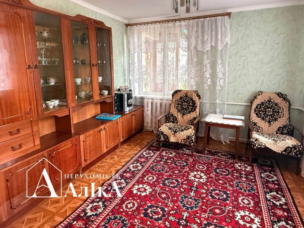В продажі частина будинку