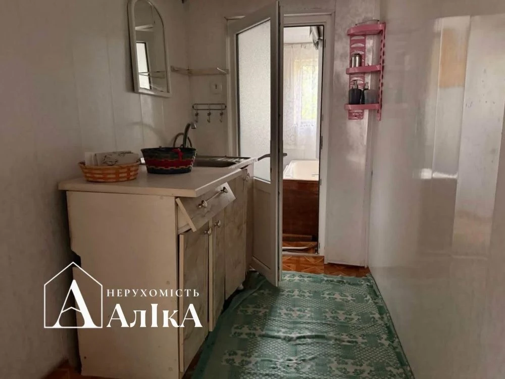 В продажі частина будинку