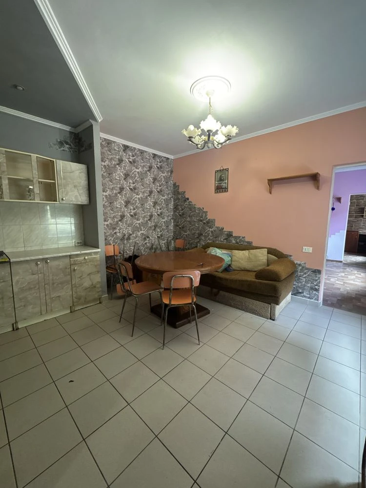 Продається частина будинку в р-ні Польські фільварки