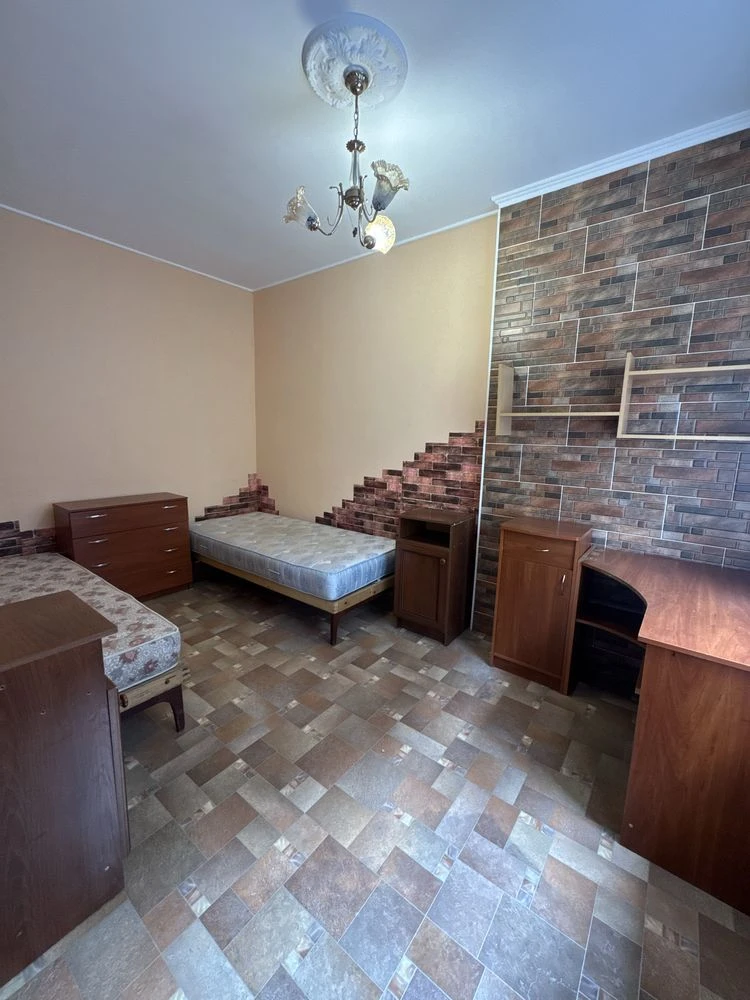 Продається частина будинку в р-ні Польські фільварки
