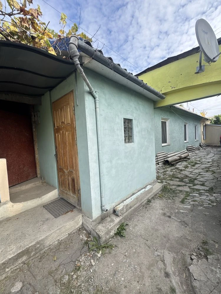 Продається частина будинку в р-ні Польські фільварки
