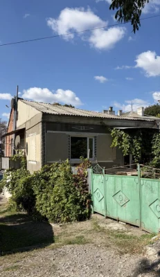 Частина будинку в центрі біля парку