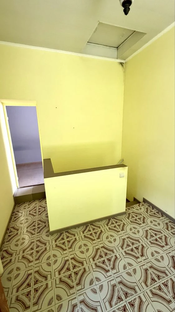 Частина будинку в центрі біля парку