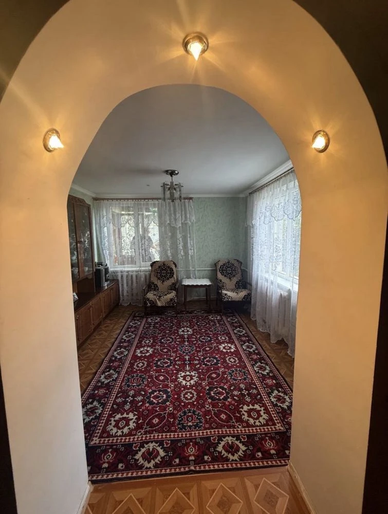 Продається  частина будинку.