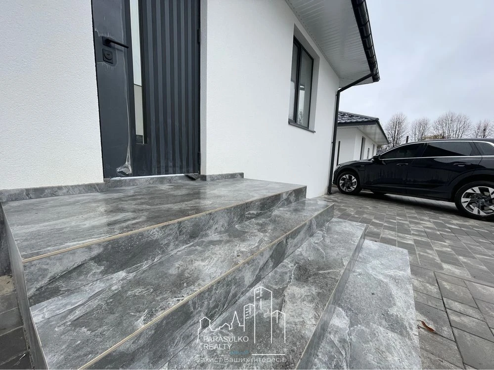 Продам новий будинок з сучасним ремонтом