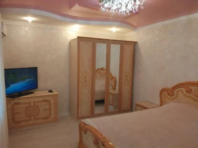Продається частина будинку в самому Центрі міста Кам-Подільс