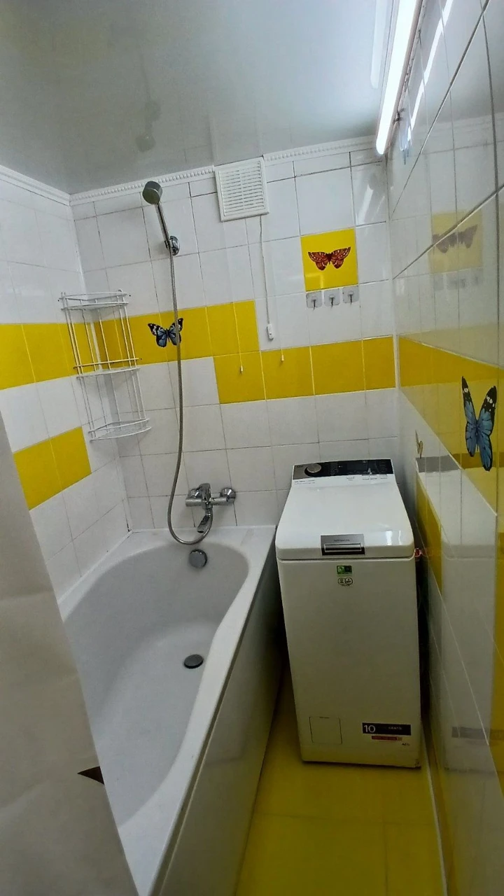 Продається частина будинку в самому Центрі міста Кам-Подільс