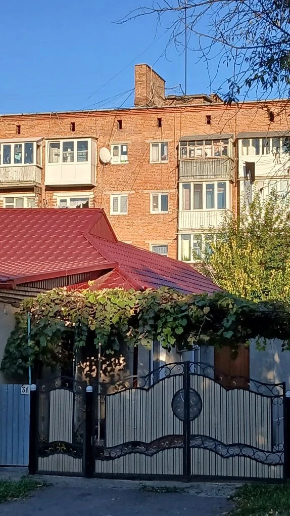 Продається частина будинку в самому Центрі міста Кам-Подільс