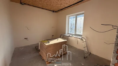 Продам новенький будинок