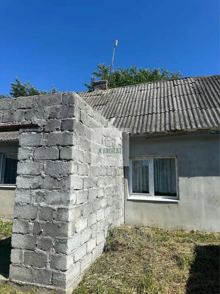 Продам затишний будинок недалеко від Старої Фортеці