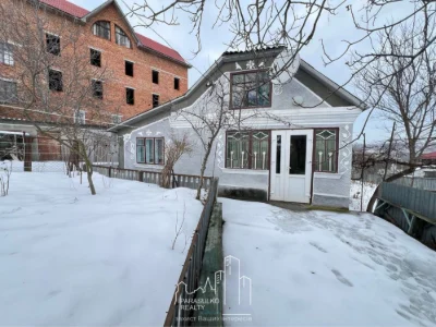 Продам будинок поряд з Фортецею!