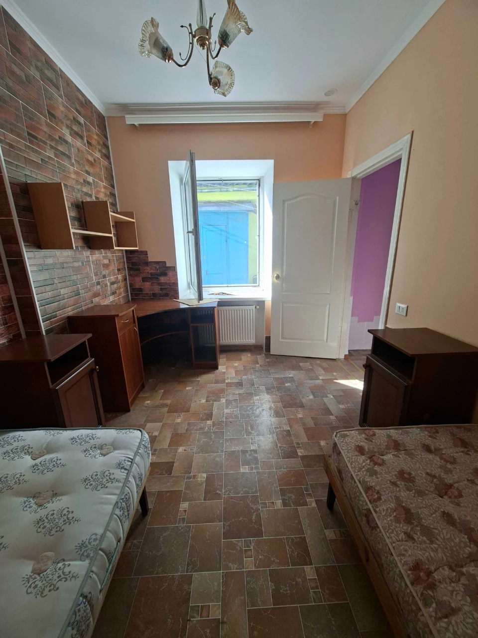 Продаж частини будинку