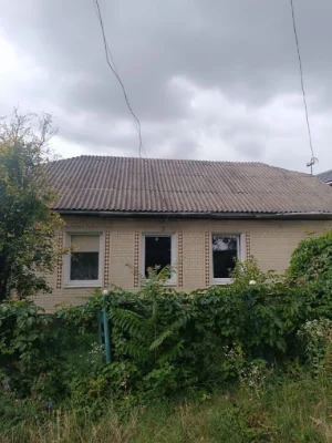 Продаєтьмя будинок поруч з центром
