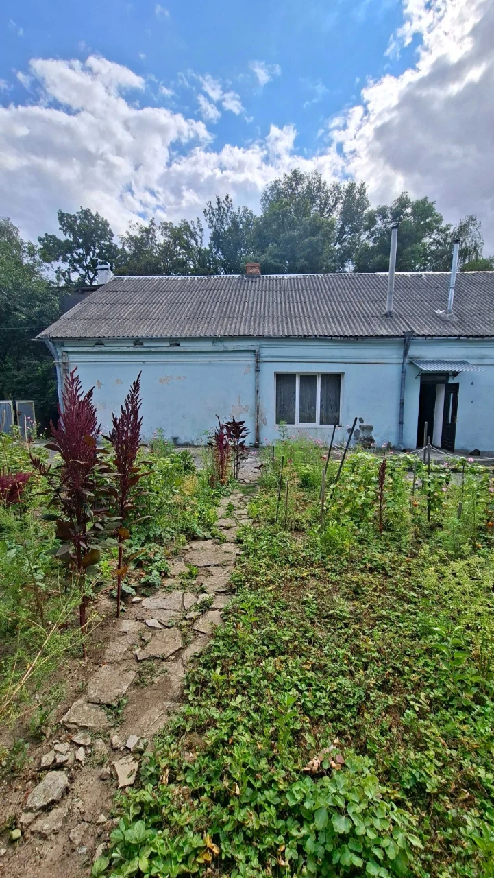 Продаж частини будинку