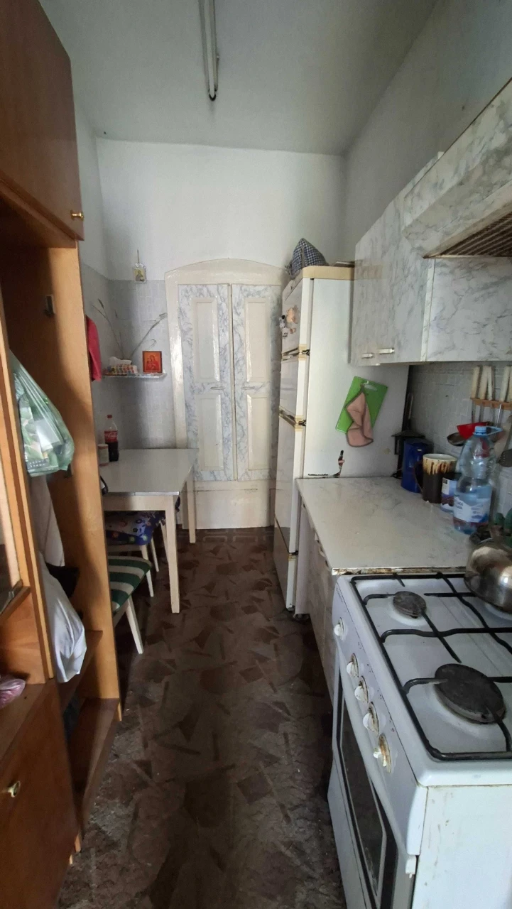 Продаж частини будинку