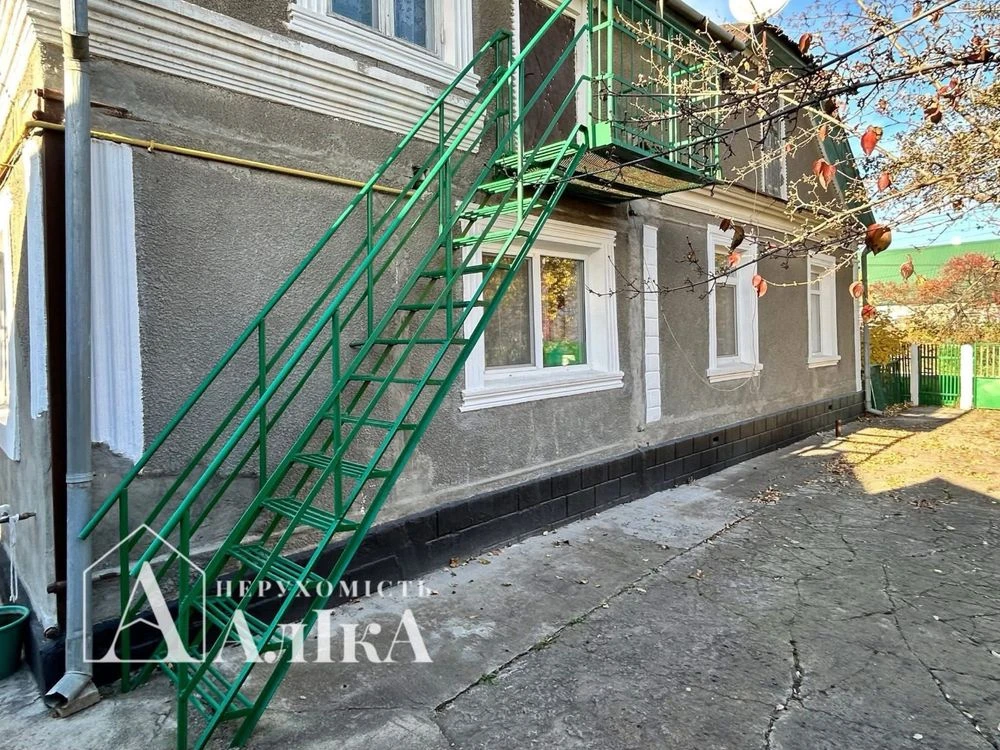 Продам будинок — ідеальний варіант для проживання двох сімей