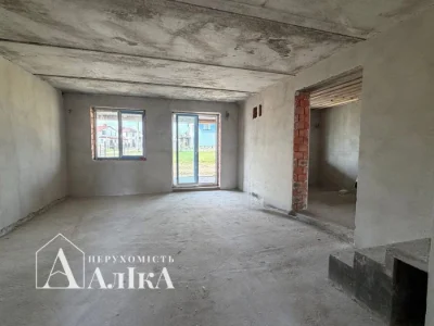 Продам котедж в котеджному містечку