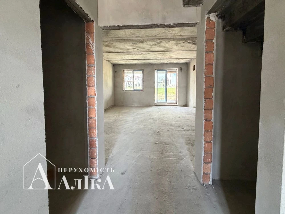 Продам котедж в котеджному містечку