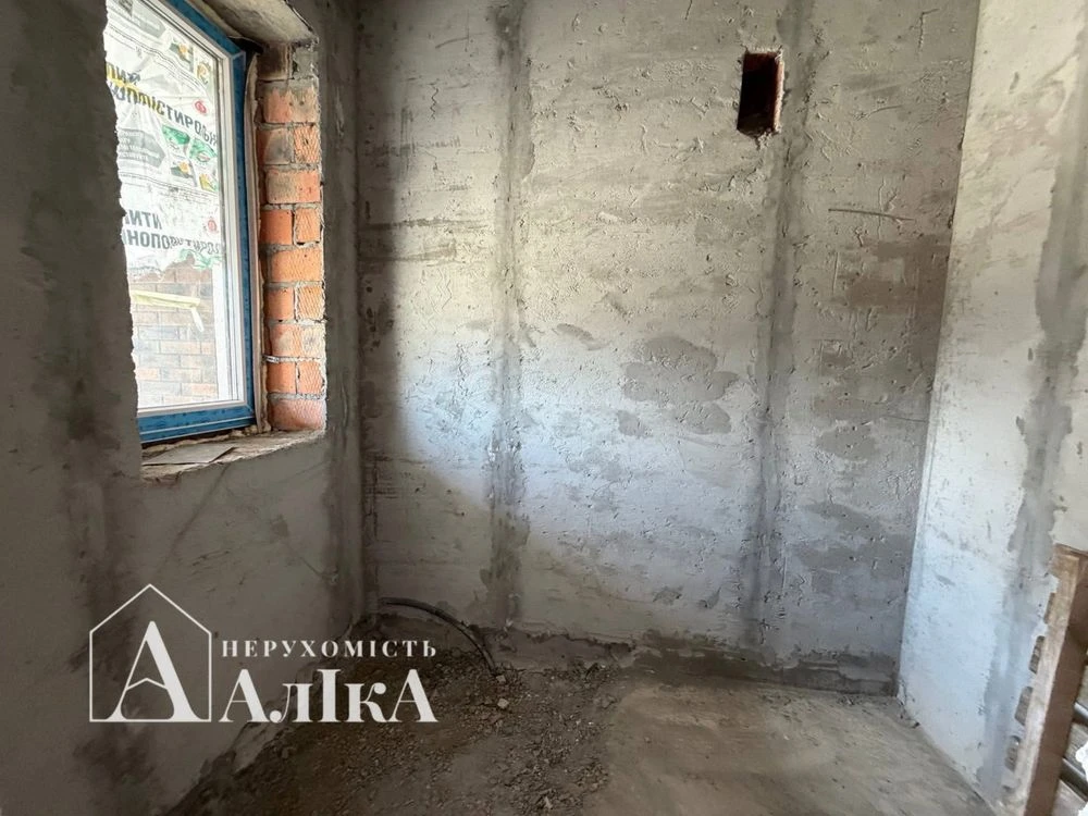 Продам котедж в котеджному містечку