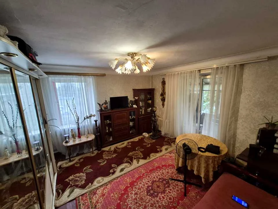 Квартира. Запорожье, Тополина ул.
