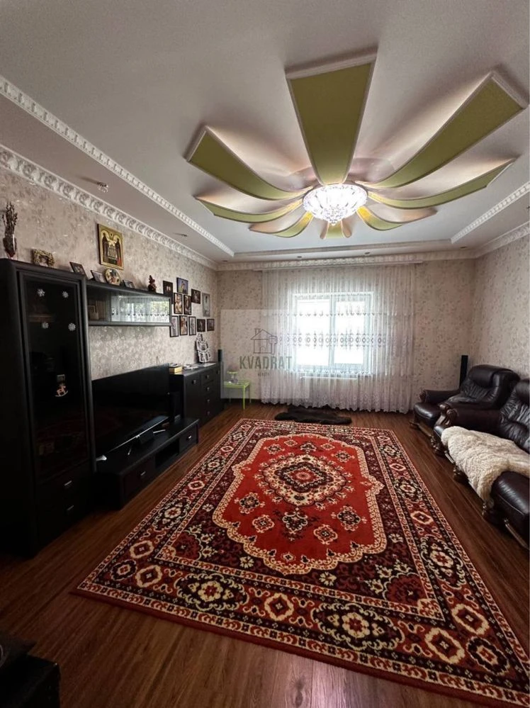 Продам шикарний будинок у місті, можливе РОЗТЕРМІНУВАННЯ