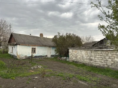 Продається будинок, камяний, під реконструкцію, хороша локац
