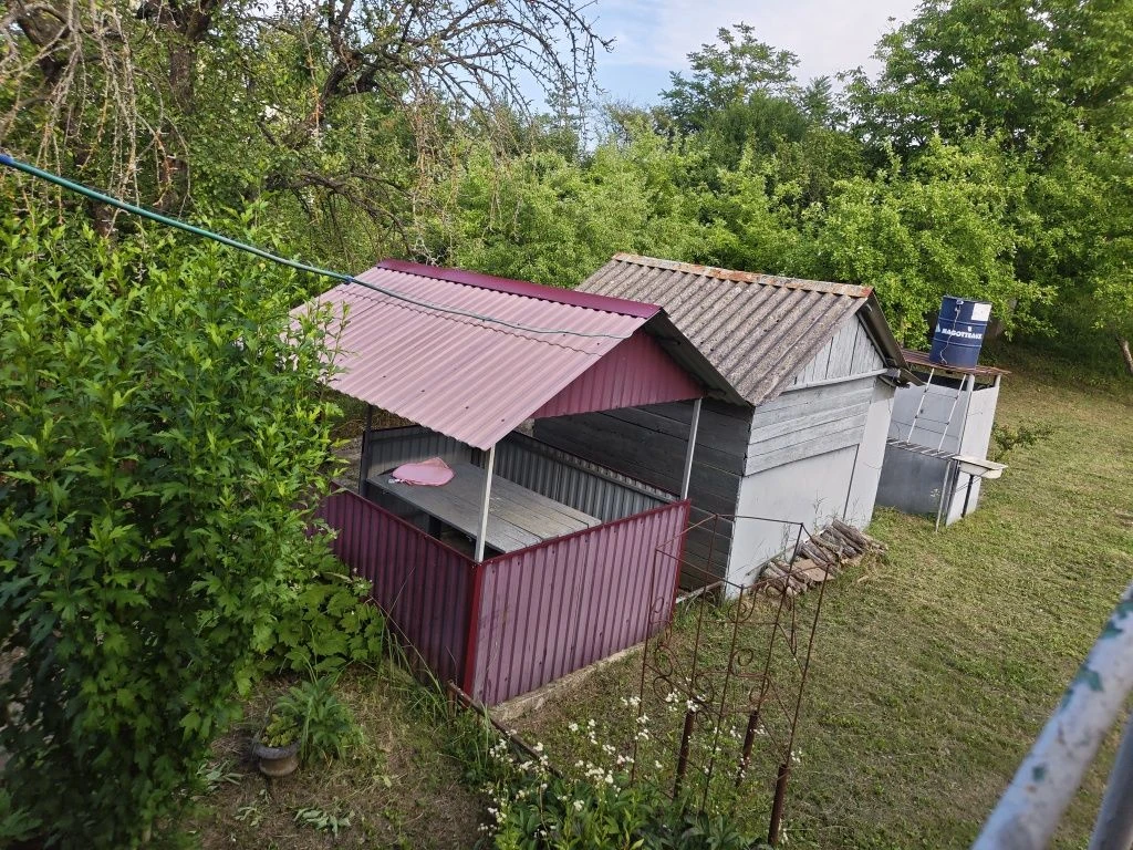 Продам дачу в закритому кооперативі