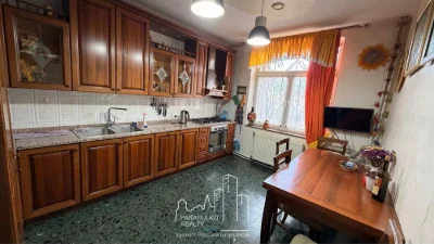 Продам розкішний будинок поруч з парковою зоною!