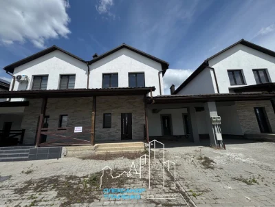 Продам новенький котедж у районі Кагатного поля.