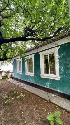 Будинок в тихому місці біля центру