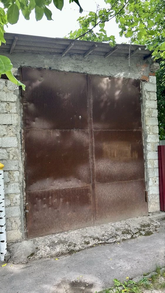 Будинок в тихому місці біля центру
