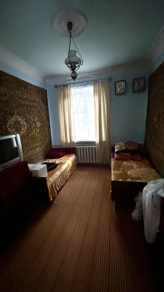 Будинок в тихому місці біля центру