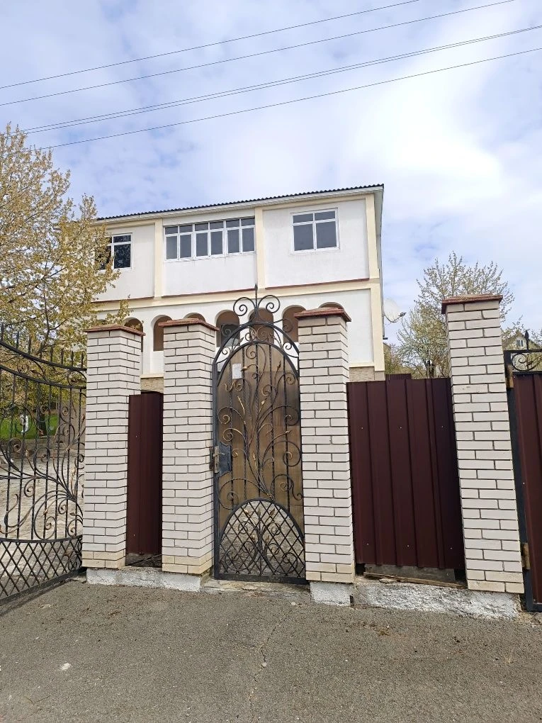 Продається житловий будинок 5 хвилин до Центру