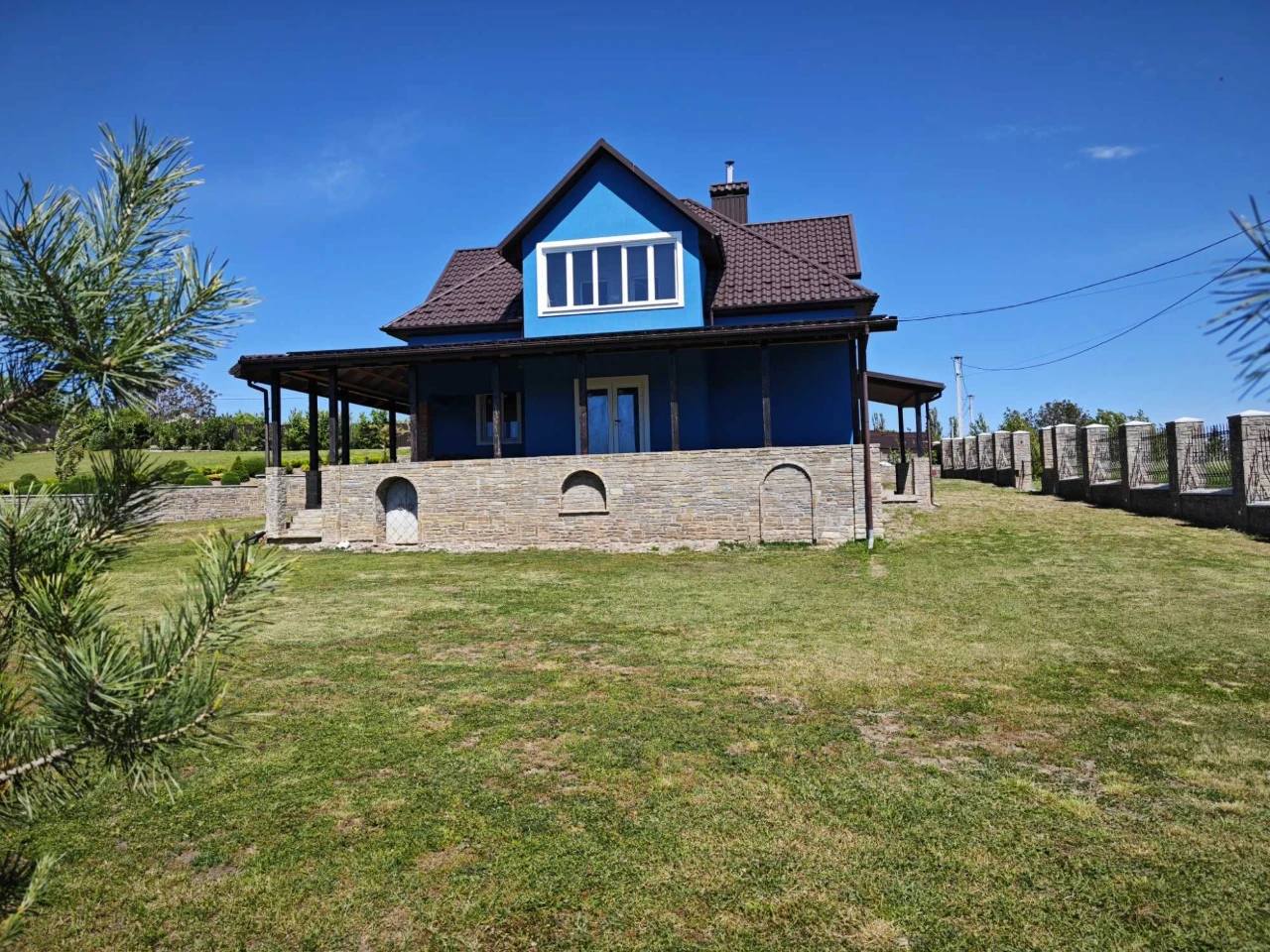 Продам сучасний будинок в с. Мукша Китайгородська. Власник
