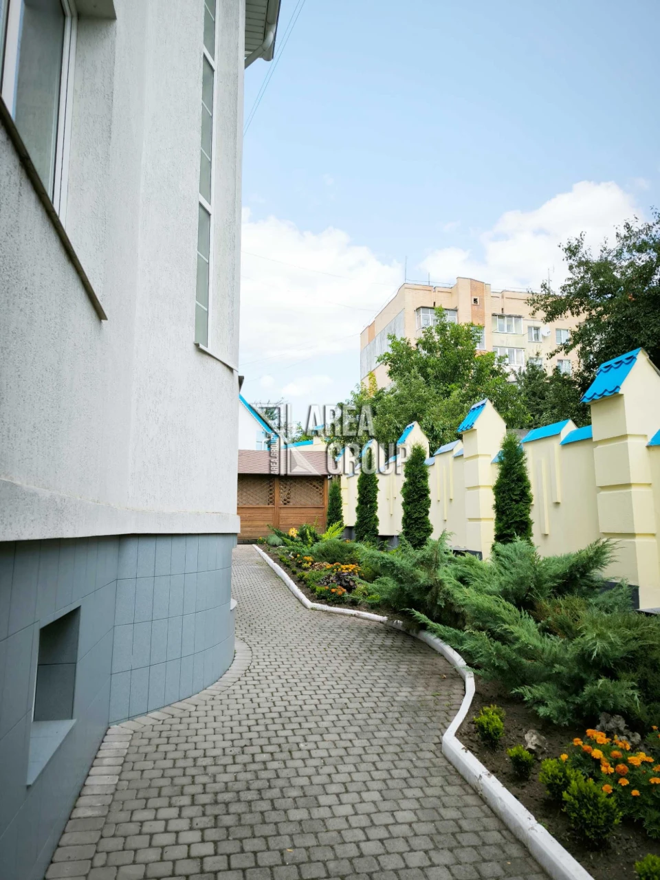 Два будинки в місті з ремонтом та меблями за ціною одного МІ