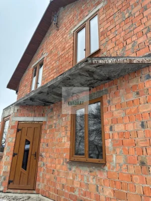 Продам добротний двоповерховий будинок у районі Смірнова