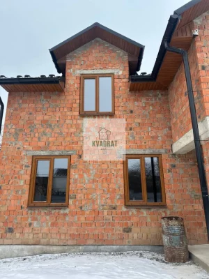 Продам добротний двоповерховий будинок у районі Смірнова