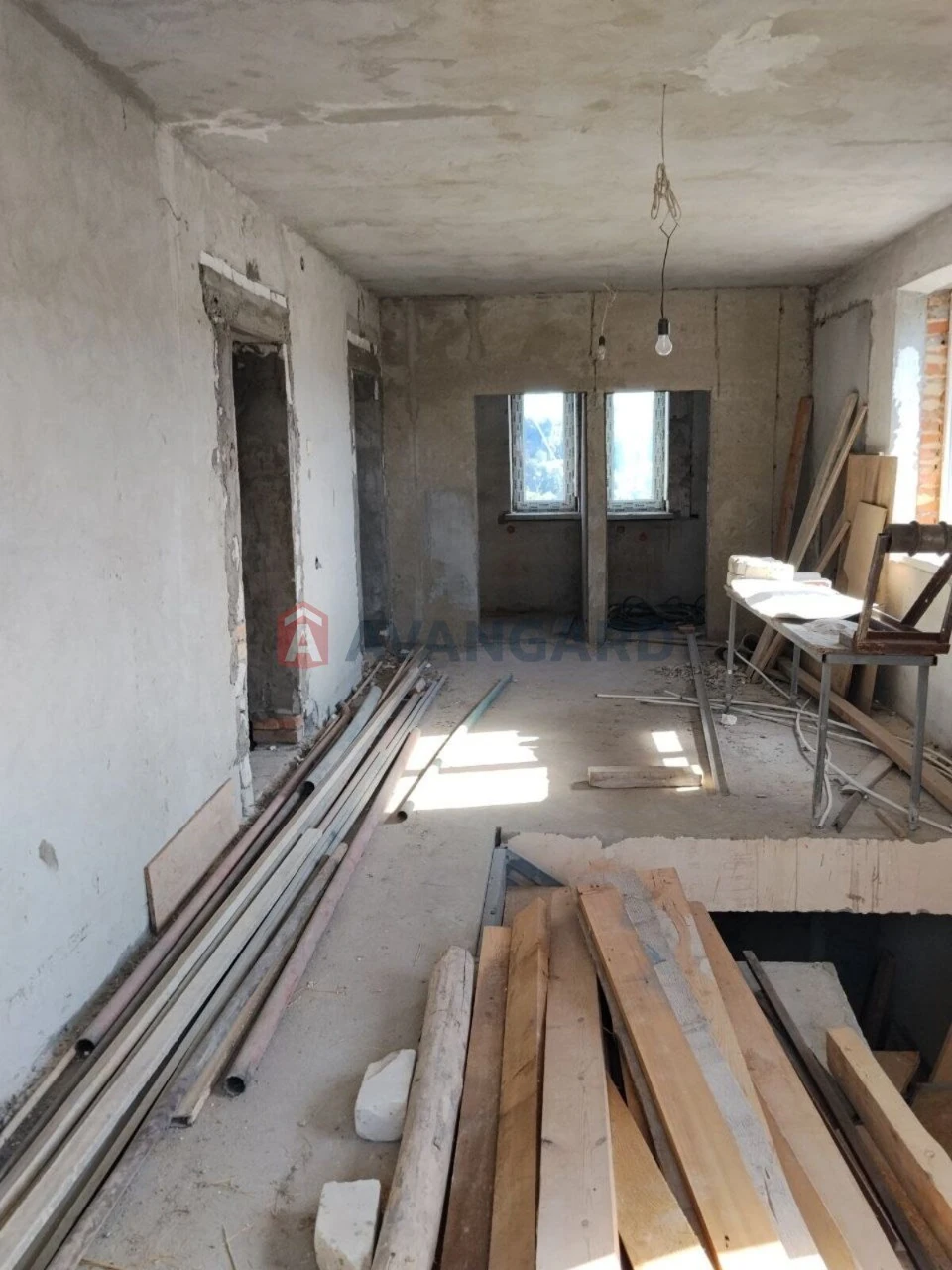 Чудовий 2-поверховий будинок, Красилів, центр міста